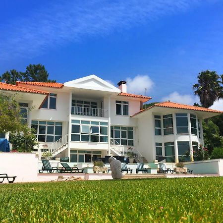 Casa Branca Guest House Фож-ду-Арелю Екстериор снимка